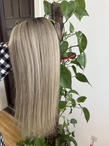 ท็อปเปอร์ผมแท้แบบไร้กาว มองไม่เห็นรอยต่อ  ฐานลูกไม้  ไฮไลท์สีเทา  สำหรับผู้หญิงผิว<span class=keywords><strong>ขาว</strong></span> - Product Image 2