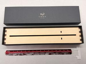 Regla Triangular de Medición para Construcción con Diseño de Pez Dorado, Escala en Pulgadas, Tamaño Real - Product Image 5