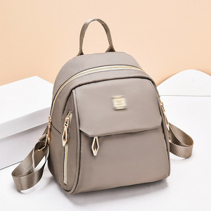 Sac à dos imperméable tendance 2026, doublure en nylon de luxe personnalisée, système de transport à sangles, vente en gros, sacs pas chers pour femmes - Product Image 2