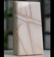 Dalles de dolomite rose corail |   Veinage de rose à faible saturation avec cristaux blancs |   Mur décoratif et plan de toilette |   Pierre de luxe pour projets