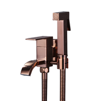 Vente chaude Laiton Or Portable Bidet Pulvérisateur Douche Toilette pour Bidet Fixation Toilette Salle De Bains Support Mural Tuyau Ensemble