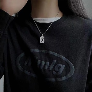 สร้อยคอทองแดงดีไซน์มินิมอลระดับไฮเอนด์ ไม่ลอกสี ลายเลขนำโชค <span class=keywords><strong>7</strong></span> พร้อมจี้รูปกระดูกงู  แบบยูนิเซ็กส์ สไตล์ฮิปฮอป จี้ทรงสี่เหลี่ยม  สำหรับใส่ที่กระดูกไหปลาร้า - Product Image 4