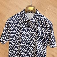 Set Kemeja dan Celana Pendek Pria Motif Chevron Geometris Retro Katun Kancing Depan Lengan Pendek Grosir Kustom