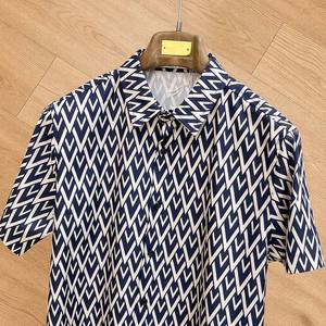 Conjunto de Camisa y Pantalones Cortos para Hombre, Personalizado al por Mayor, de Algodón, Retro, con Estampado Geométrico en Zig Zag, con Botones y Manga Corta - Product Image 2