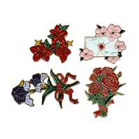 Broche de créateur en forme de fleur, polyvalente et originale, motif fleur de cerisier et rose, accessoire de sac pour filles, badge, finition émail goutte d'huile