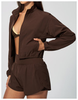 Ensemble de sport 2 pièces pour femme : veste zippée avec trous pour les pouces et short taille haute, passepoil contrastant, matière ultra douce, tenue de gym