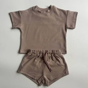 Colori personalizzati vestito per bambini abiti unisex Set di <span class=keywords><strong>abbigliamento</strong></span> per neonati T-shirt e pantaloncini estivi per neonato <span class=keywords><strong>Smile</strong></span> Tan Short Set - Product Image 5