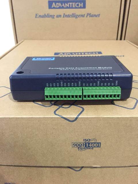 Advantech USB-4704-AE multi-function USB 8-channel analog digital acquisition module