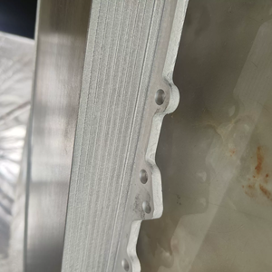 Radiateur refroidisseur d'huile Lr010754 9W83-6A642-AF - Product Image 4