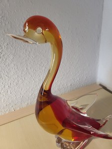 Petite figurine de canard en verre soufflé à la main, couleur rouge ambre, sculpture animale, objet d'art décoratif du Rajasthan pour Pâques - Product Image 6