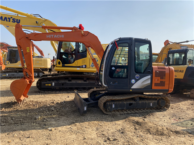 Used Excavator Digger Hitachi ZX60 for Sale - 100% Japan