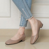 Chaussures plates élégantes pour femmes à bout carré, talon bas épais, en cuir souple, confortables, à enfiler, pour le bureau et les trajets quotidiens