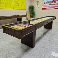 Table de jeu de shuffleboard professionnelle haut de gamme en bois massif pour sports d'intérieur, 9 pieds/12 pieds/14 pieds/16 pieds, avec tableau de scores électronique