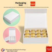Boîte cadeau de Noël personnalisée en chocolat, emballage rigide en papier en forme de livre avec insert découpé et logo estampé à chaud