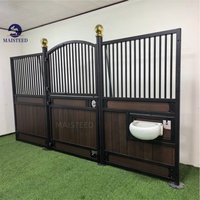 Écurie modulaire pour chevaux, préfabriquée, en acier galvanisé, avec toit extérieur, durable et résistante à la corrosion