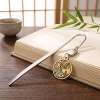 Marcapáginas de Plata Antigua con Colgante Personalizado al por Mayor, Cadena con Dijes de Luna, Estrella, Llave y Corazón Hueco, Regalo Vintage con Brillo