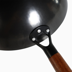 <span class=keywords><strong>Wok</strong></span> plat léger de Londres, traditionnel, martelé, sans PFAS, en acier au carbone, avec manche en bois - Product Image 4