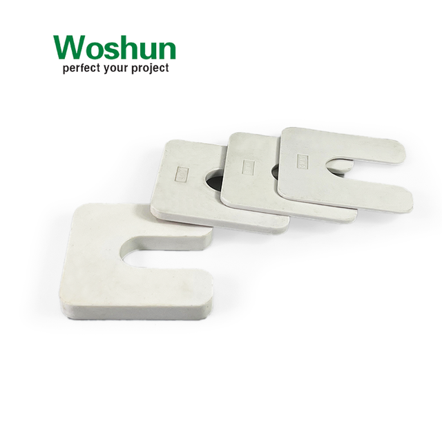 Woshun 70x70mm Square Plastic U Shims Horseshoe Plastic Shim Plastic Mounting Shims Structure Packer for Leveling and Aligning
