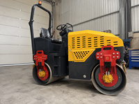 Compacteur à double tambour de petite taille pour l'entretien des routes en asphalte