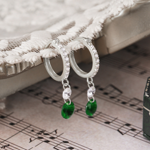 Pendientes de Aro Huggie con Colgante de Plata de Ley S925 Hipoalergénica Clásica CANNER con Circonita Verde Esmeralda - Product Image 3