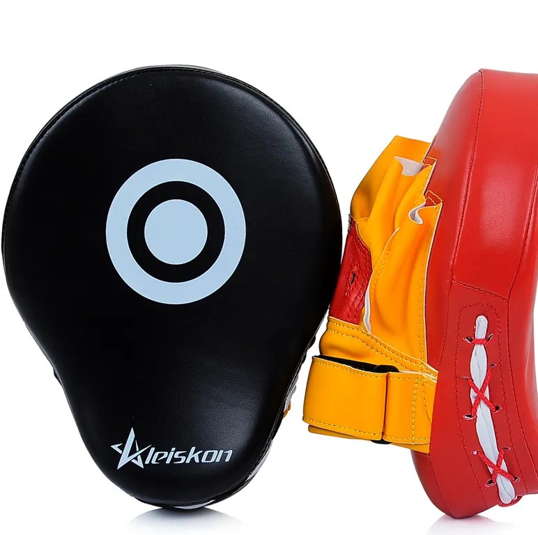 Кожаные черные красные боксерские Перчатки для фитнеса с индивидуальным логотипом из ПВХ, цветные боксерские перчатки в форме ручного мишени, индивидуальный дизайн для тренировок в тренажерном зале и боксе