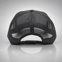 Casquettes Trucker en Maille Noire 6 Panneaux Style 112 avec Logo Brodé Avant et Latéral, Visière Légèrement Courbée – Bonne Affaire 2026