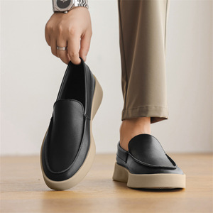 Nuevos <span class=keywords><strong>Mocasines</strong></span> <span class=keywords><strong>de</strong></span> Diseño <span class=keywords><strong>de</strong></span> Lujo para <span class=keywords><strong>Hombre</strong></span>, Antideslizantes, con Suela <span class=keywords><strong>de</strong></span> Goma Negra, Planos, Elegantes, a Bajo Precio, Venta Caliente <span class=keywords><strong>de</strong></span> Fábrica, Estilo Americano - Product Image 1