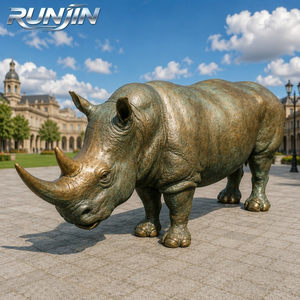 Sculpture de rhinocéros grandeur nature en bronze, réaliste, sur pied, patine verte antique, pour extérieur, art métallique animalier, pour place publique et jardin, fabricant sur mesure - Product Image 1