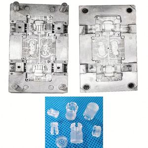 Fabricant en plastique des véhicules à moteur de moulage par injection de produits acryliques polis faits sur commande de finition avec le coureur froid - Product Image 4