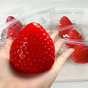 1 pièce Jouet anti-stress souple et compressible en forme de grande fraise, en latex, pour adultes, pour jeux de divertissement de fête, Halloween, Noël - Product Image 6