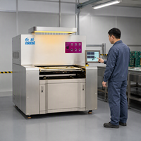 Machine d'exposition de circuits imprimés haute résolution avec source de lumière UV-LED parallèle, fixation de film sous vide et résolution de 2,0 mil