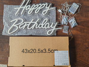 Acrylique Transparent personnalisé en usine "Joyeux anniversaire" signes lumineux délicats LED signes décoratifs pour la fête d'anniversaire - Product Image 6