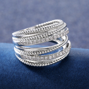 Bague à motif croisé simple pour femme - Product Image 6