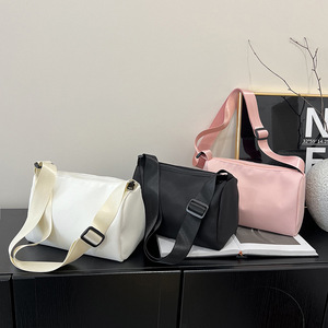 Borsa a Tracolla Unisex Qetesh Retrò Casual di Grande Capacità in Oxford, Nuova Moda Estiva con Tracolla Singola e Logo - Product Image 2