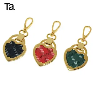 Portachiavi in metallo innovativo a forma di cuore TANAI new fashion style con moschettone e accessori per borsa ad anello