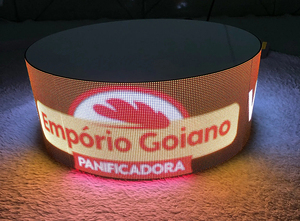 쇼핑몰 창의적인 유연한 곡선 <span class=keywords><strong>LED</strong></span> 스크린 P4 원통형 스크롤링 <span class=keywords><strong>LED</strong></span> 디스플레이 브랜드 매장 <span class=keywords><strong>LED</strong></span> 광고용 - Product Image 3