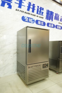 Congelatore commerciale avanzato per il congelamento istantaneo rapido della macchina del congelatore del gelato della pasticceria del pollo del pesce - Product Image 2