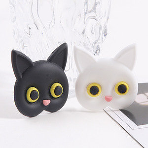 3D suave PVC lindo dibujos animados blanco negro gato pico de pato pinza de pelo japonés lindo pequeño accesorios para el cabello gato horquilla - Product Image 1
