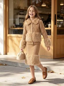Completo di Lusso in Lana d'Agnello per Bambine: Cardigan a Maniche Lunghe con Collo in Pelliccia Sintetica + Abito a Tubino al Ginocchio, Set Abbigliamento Autunno Inverno - Product Image 4