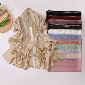 ผ้าพันคอชีฟองสีพื้นแฟชั่นใหม่ ประดับคริสตัลสีดำและมุก พร้อมสายโซ่ทองแดง ระบายอากาศได้ดี แห้งเร็ว เหมาะสำหรับผู้หญิงมุสลิมในช่วงฤดูร้อน - Product Image 1