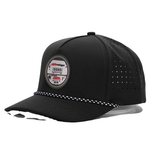 Casquette de sport personnalisée de haute qualité, chapeau de course Dry Fit, chapeaux en microfibre noirs - Product Image 1