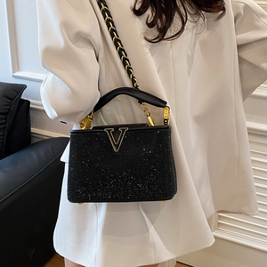 Nouveau Sac Fourre-tout Décontracté de Soirée 2025 Brillant Tendance Haut de Gamme Durable Portable en PU pour Femme.917 - Product Image 6