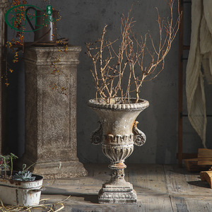 Jarrón de suelo gótico vintage estilo ánfora con grabado envejecido de óxido de magnesio para exhibición floral y decoración de bodas - Product Image 2