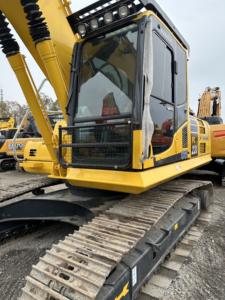 Excavadora sobre orugas de 22 toneladas PC220 marca Komatsu con maquinaria y equipo en buenas condiciones para gran oferta - Product Image 4