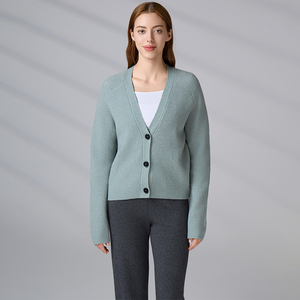 Pull-over personnalisé pour femme, décontracté, respirant, col en V, hiver, manches longues, brodé, tricoté, cardigan - Product Image 1