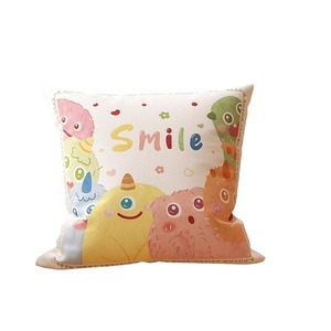 หมอนรองหลังการ์ตูนสร้างสรรค์ รูปทรงสี่เหลี่ยมผืนผ้า ซักได้ พร้อมไส้ใน ลายมอนสเตอร์ยิ้มจากสวนสนุก ใช้สำหรับโซฟา - Product Image 1