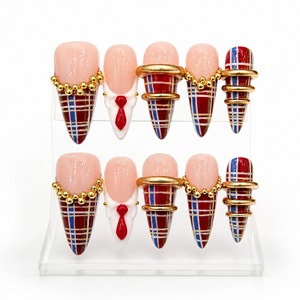 Faux ongles à presser motif carreaux vintage, extensions d'ongles longs en acrylique forme stiletto avec perles dorées pour nail art - Product Image 2