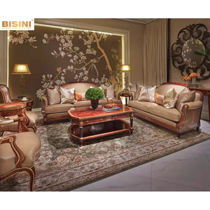 Exclusivo Juego de Sofás para Sala de Estar Estilo Británico, Madera Maciza y Tapicería de Cuero con Accesorios de Latón Chapado en Oro e Incrustaciones de Madera - Product Image 1