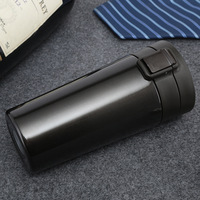 Fournisseur flacon en acier inoxydable bouteille isolée sous vide flacon en acier inoxydable cantine de sport bouteille d'eau avec couvercle