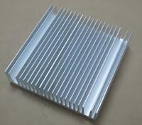 Radiateur industriel robuste en alliage d'aluminium usiné CNC sur mesure avec brochage pour machines d'ingénierie